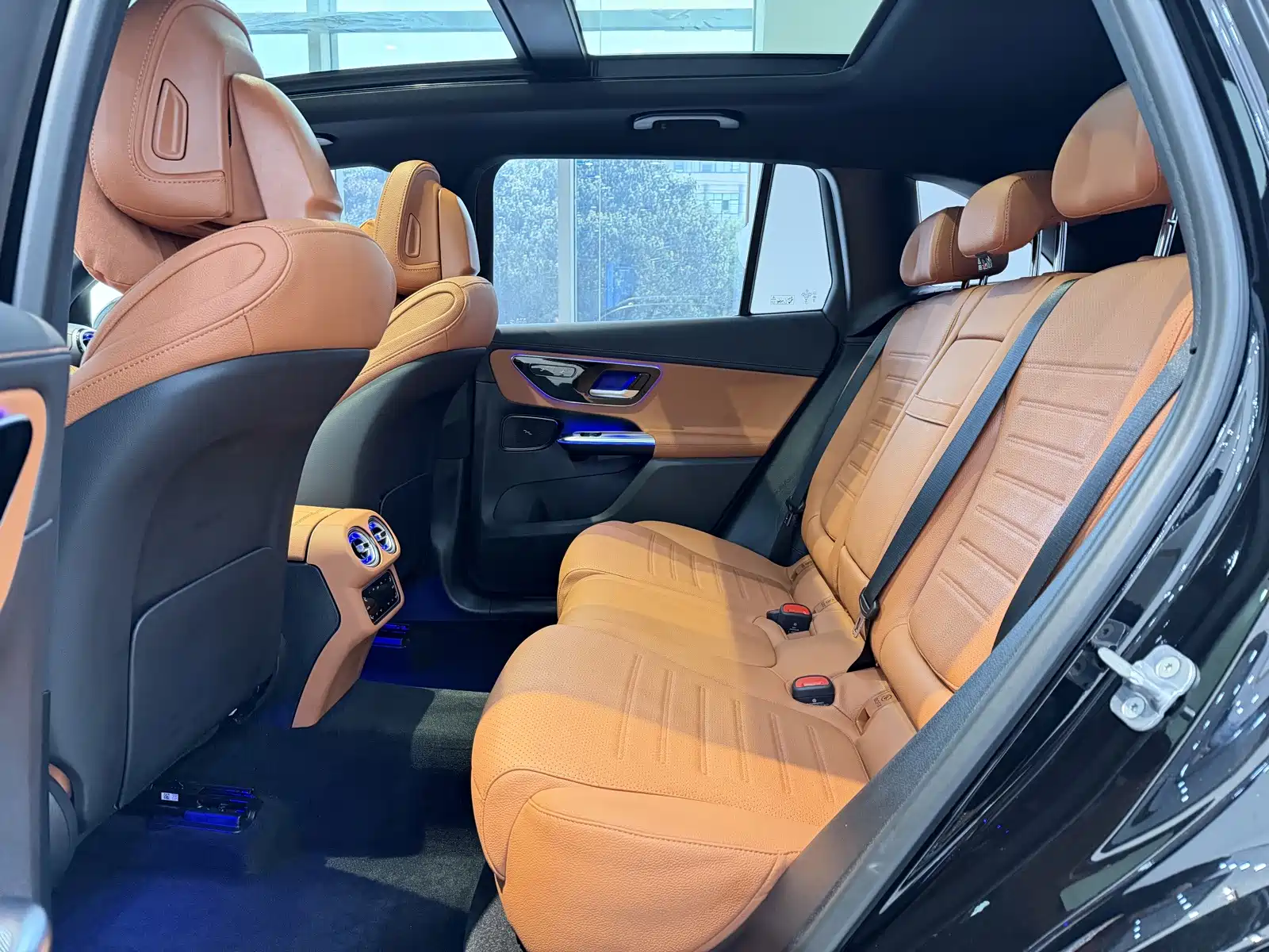 Фото 17 - Mercedes-Benz GLC