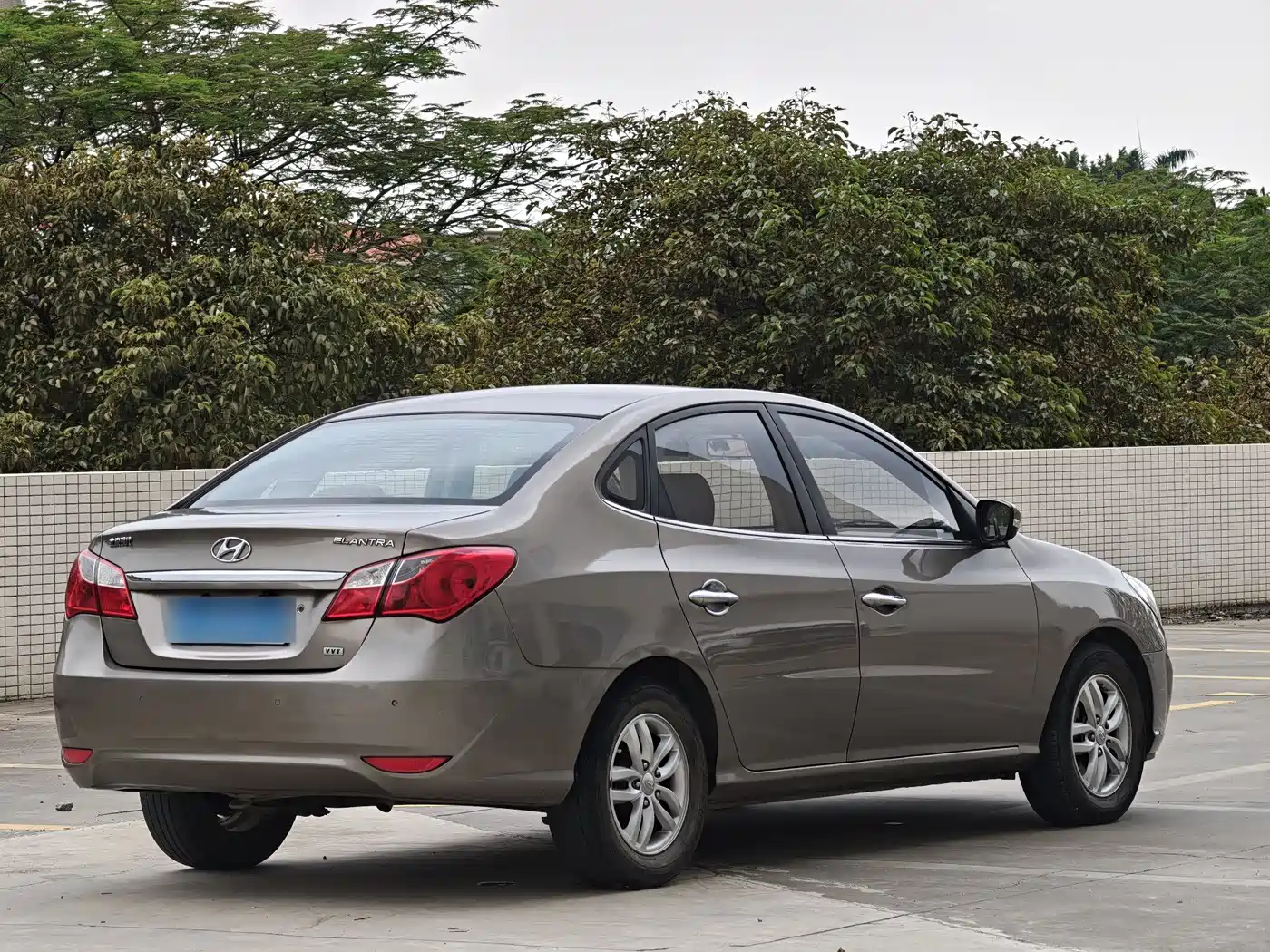 Hyundai Elantra 2015 1.6L Manual Comfort фото 4