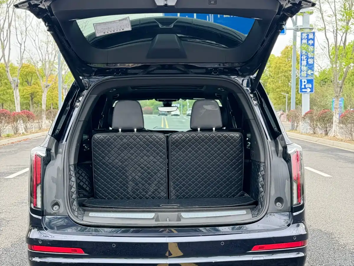 Cadillac XT6 2022 2.0T 6-Seater 4WD Premium Edition фото 23