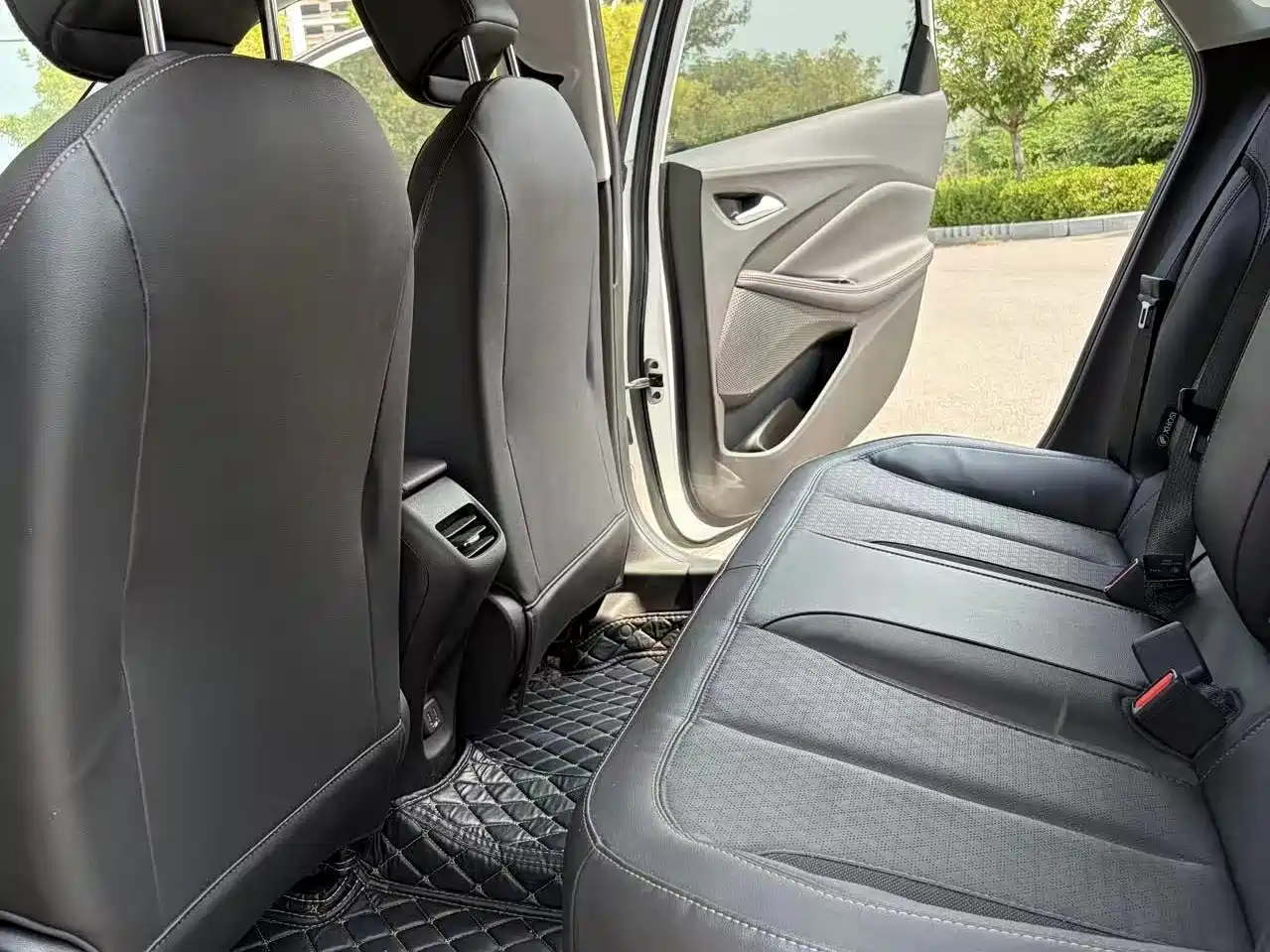 Фото 8 - Buick Verano