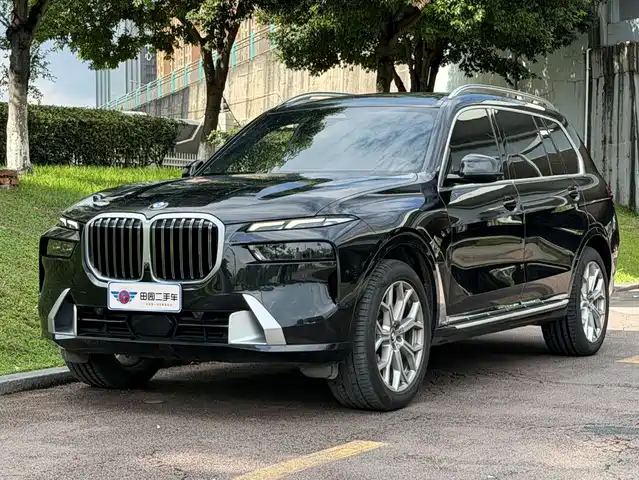 BMW X7 2023