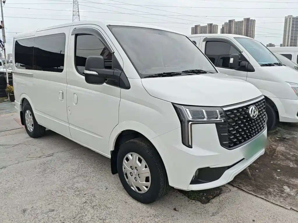 SAIC Maxus Xintu V80 2025 2025 Value Edition Aoyun 2.0T AMT Short Wheelbase Ultra-Low Roof 127Ps 5/6-seater