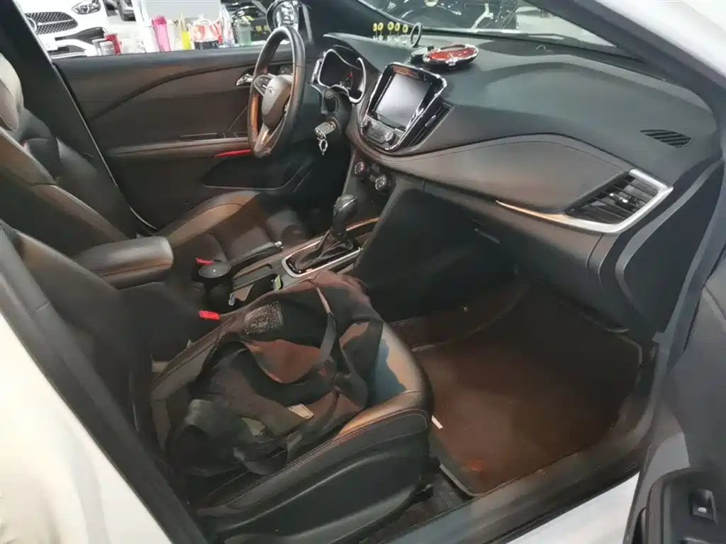 Chevrolet Monza 2019 RS 330T Auto Smooth Edition China VI фото 25