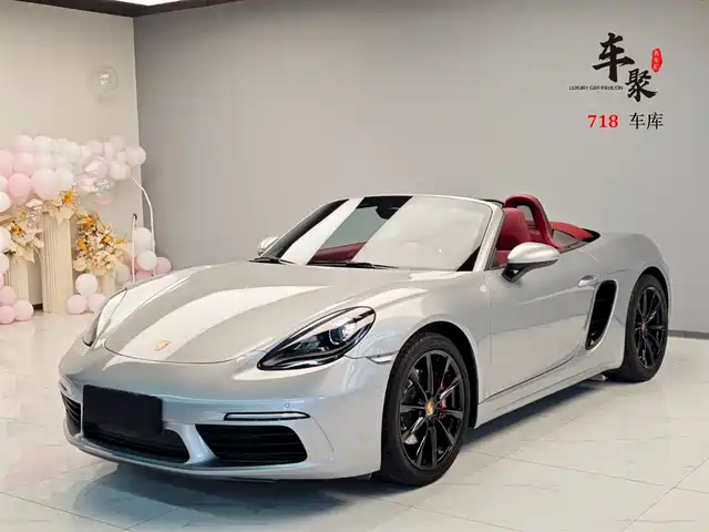 PORSCHE 718