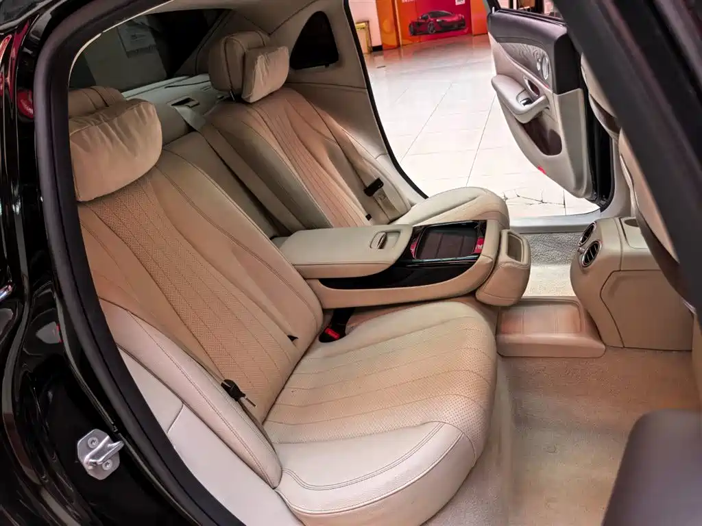 Mercedes-Benz E-Class 2016 E 200 L фото 10