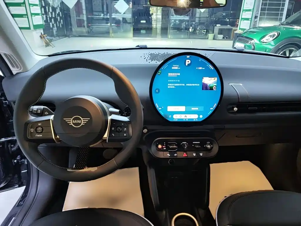 MINI Electric MINI COOPER 2025 2025 Model 456km COOPER E Classic