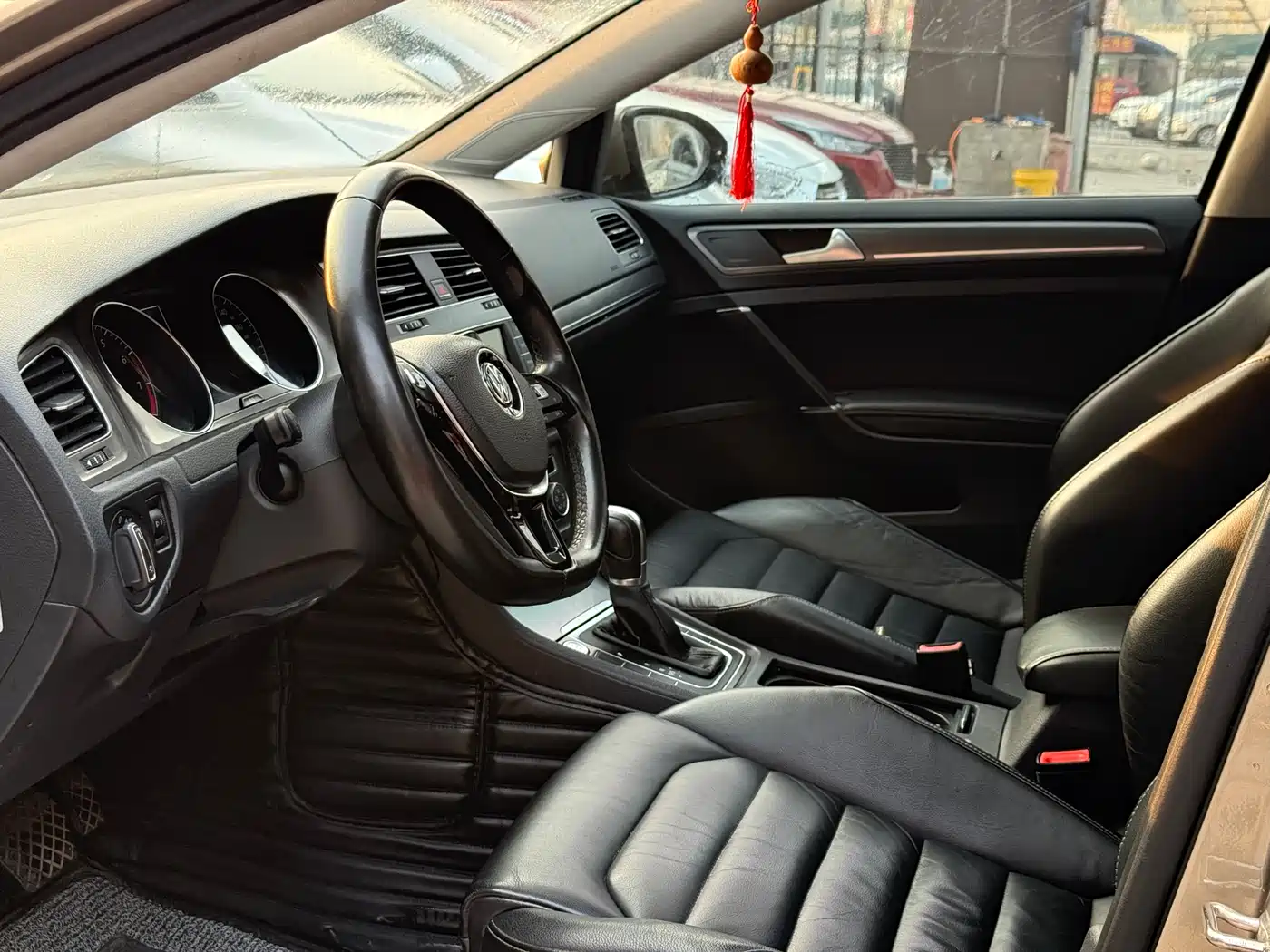 Volkswagen Golf 2016 230TSI Automatic Luxury фото 9