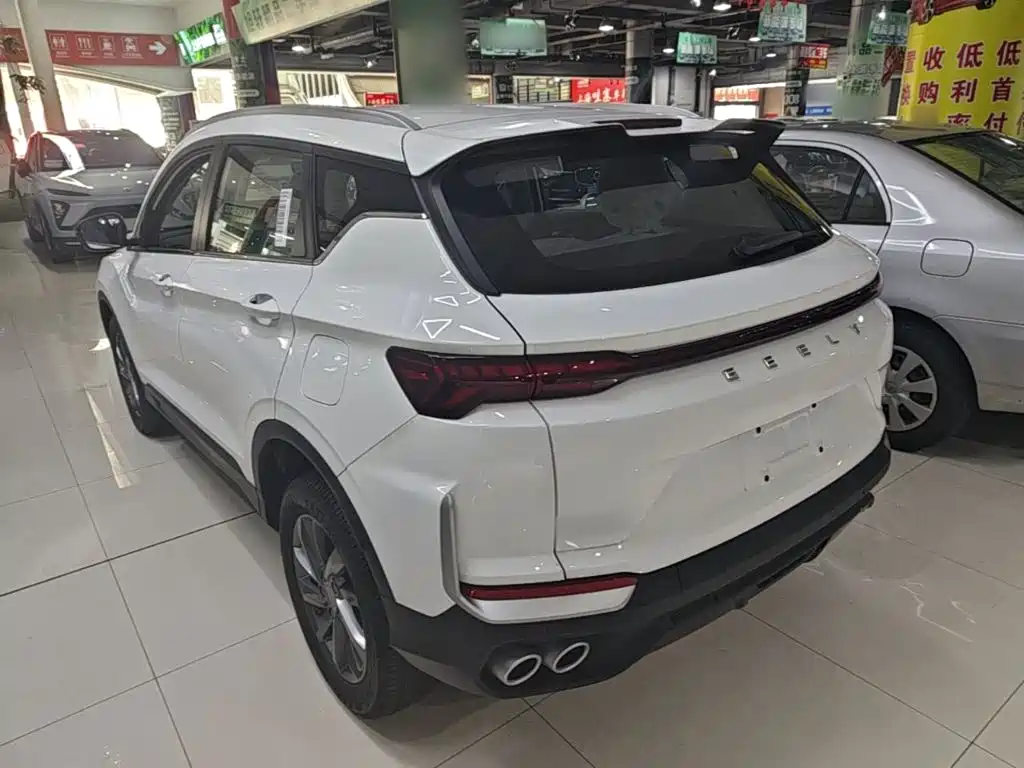Фото 5 - Geely Coolray