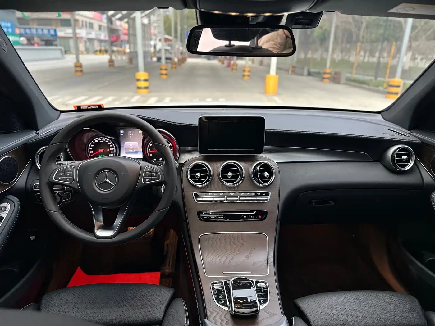 Mercedes-Benz GLC 2017 GLC 300 4MATIC Dynamic фото 12