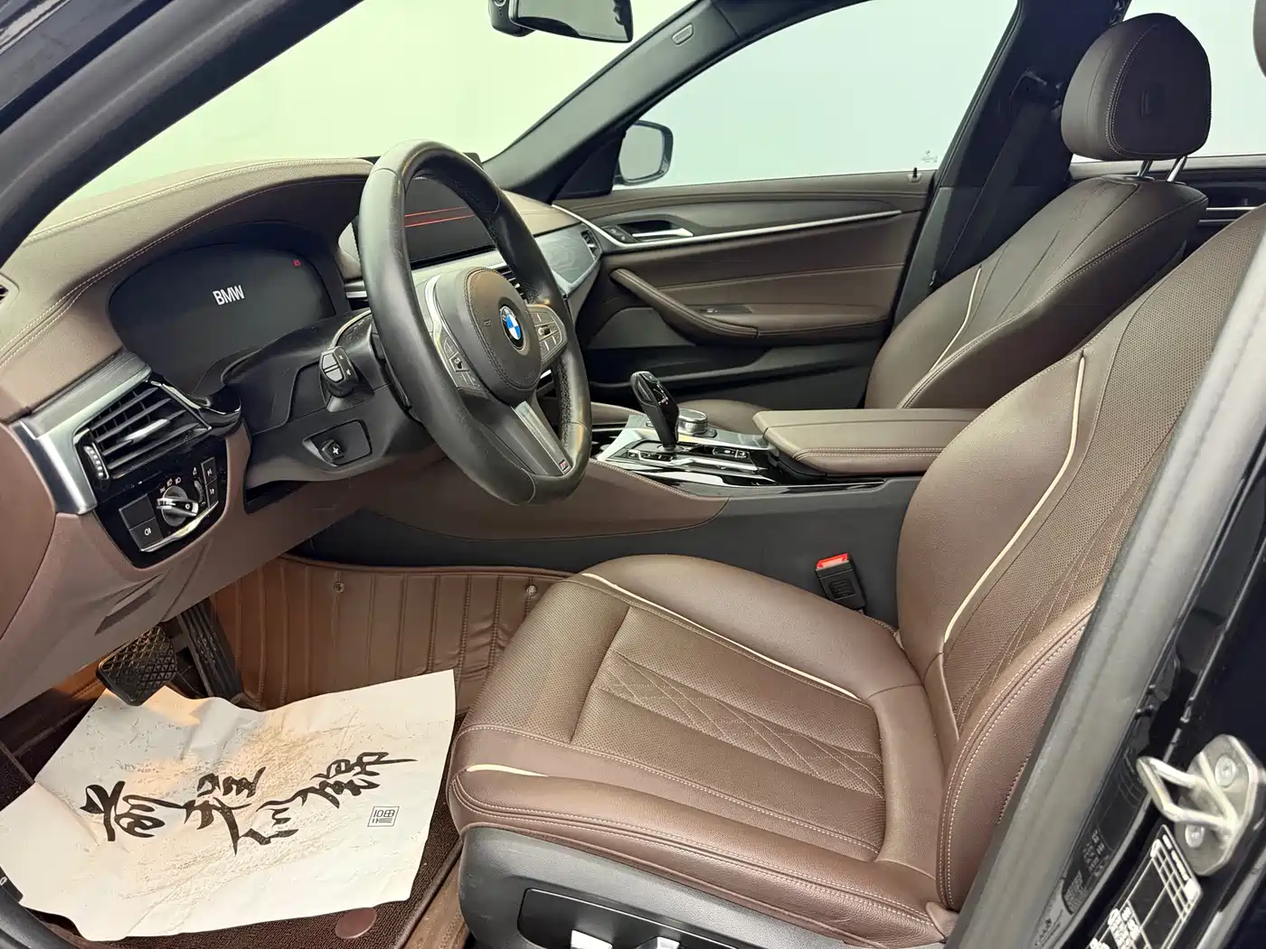 BMW 5 Series 2023 530Li Leading M Sport Package фото 8