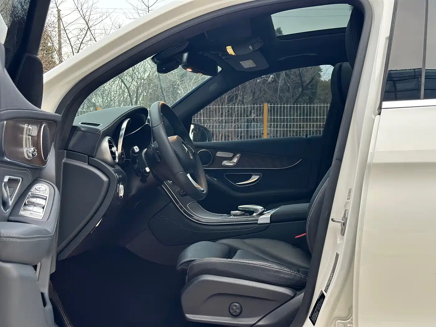 Mercedes-Benz GLC 2017 GLC 300 4MATIC Dynamic фото 9