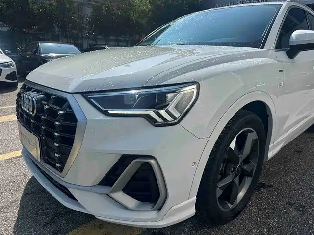 Audi Q3 2023 35 TFSI Fashion Dynamic Model (1.5T) — фото 3