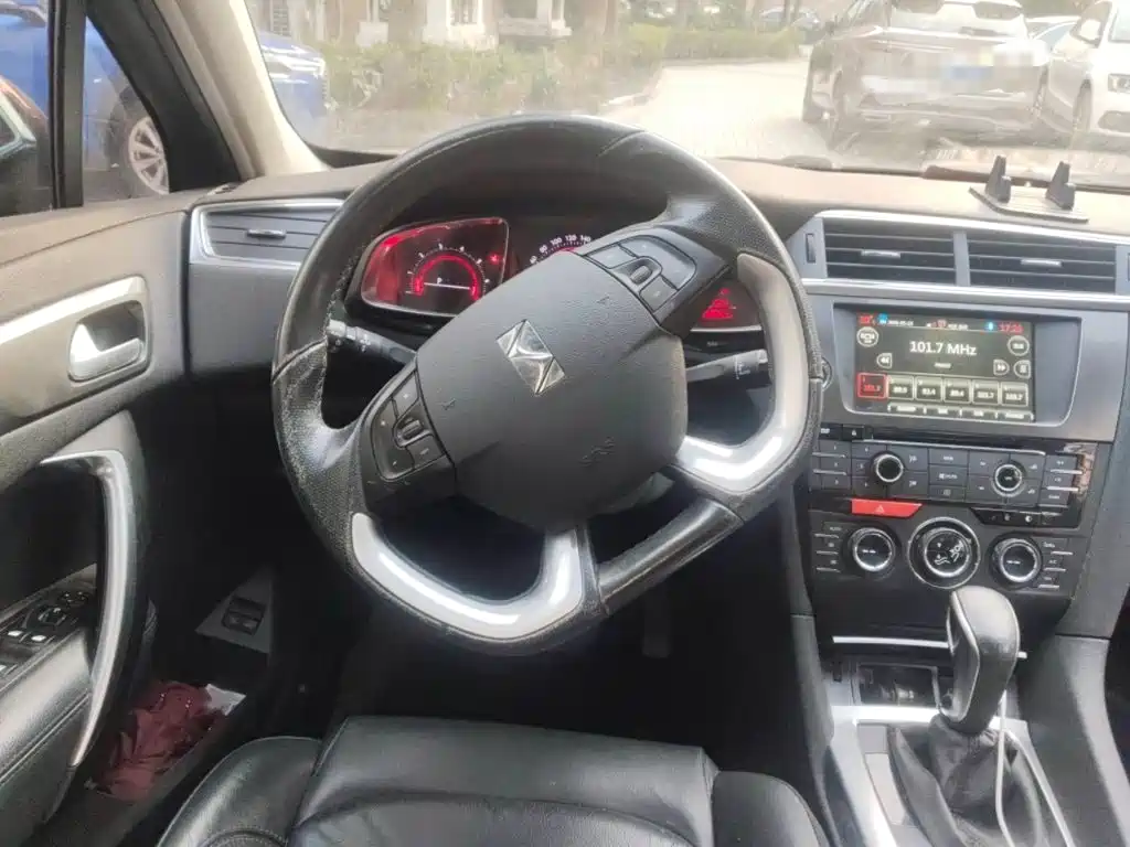 DS 6 2017 2016 1.6T Luxury THP160