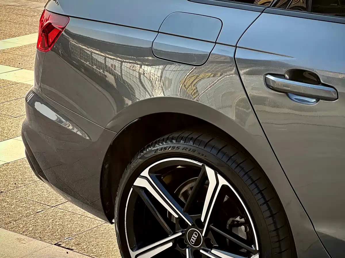 Audi A4L 2024 40 TFSI Luxury Dynamic фото 5