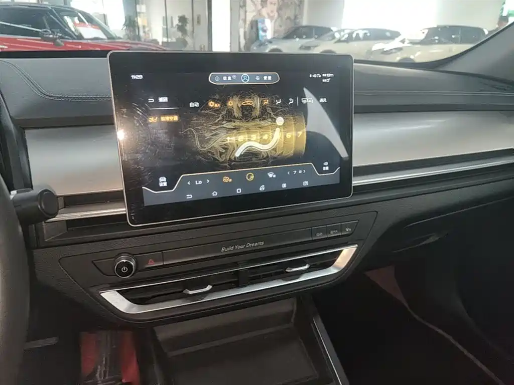BYD Qin Pro 2019 Super Edition 1.5TI Automatic Smart Connected Feng Shang Type China VI фото 13