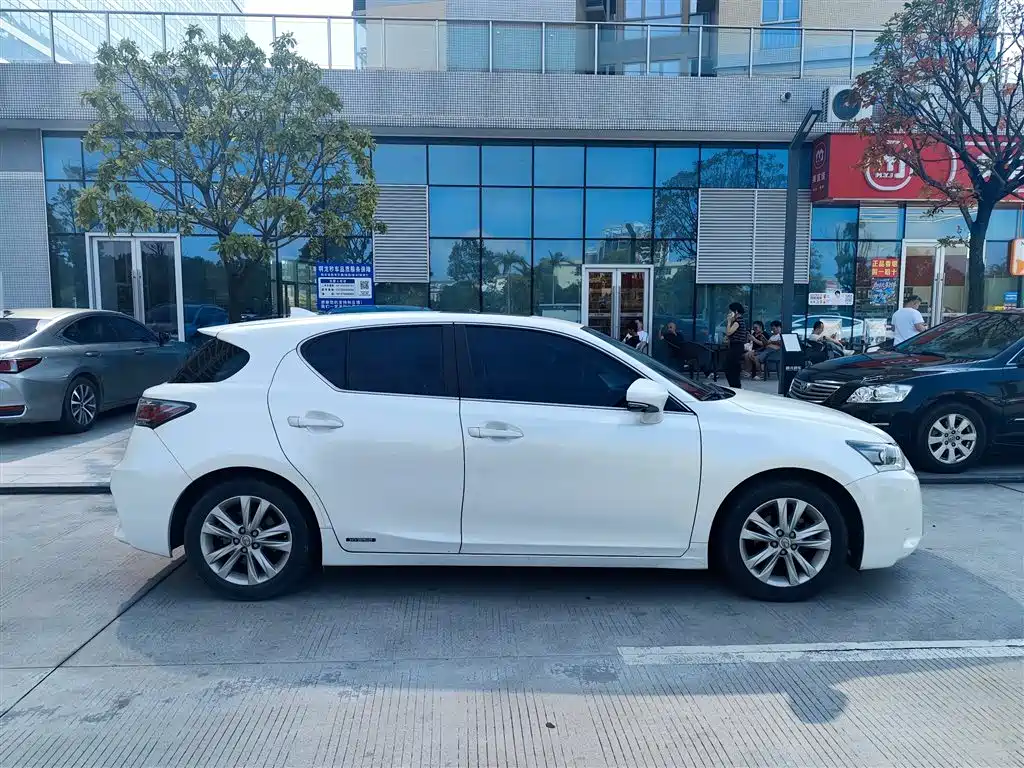 Lexus CT 2017 2014 CT200h Comfort Monochrome