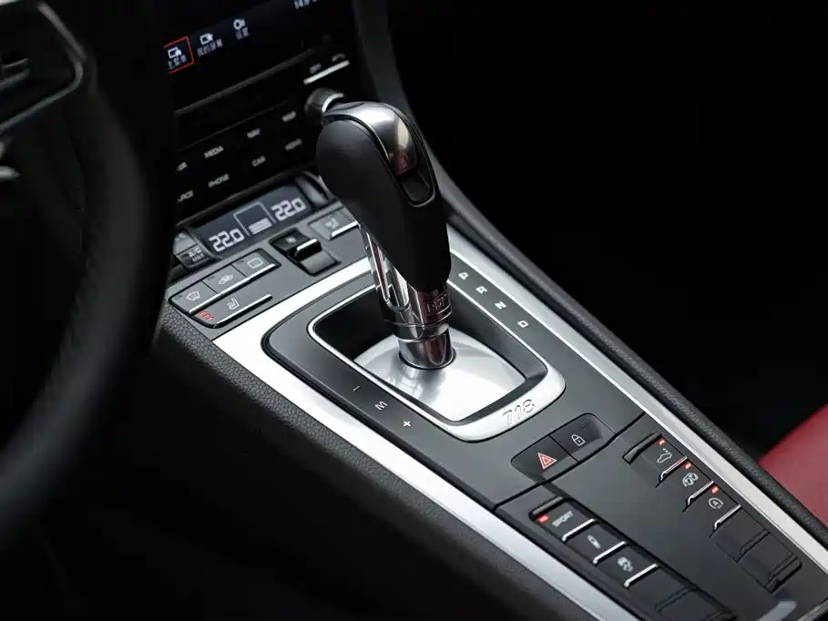 Porsche 718 2018 Cayman 2.0T фото 16