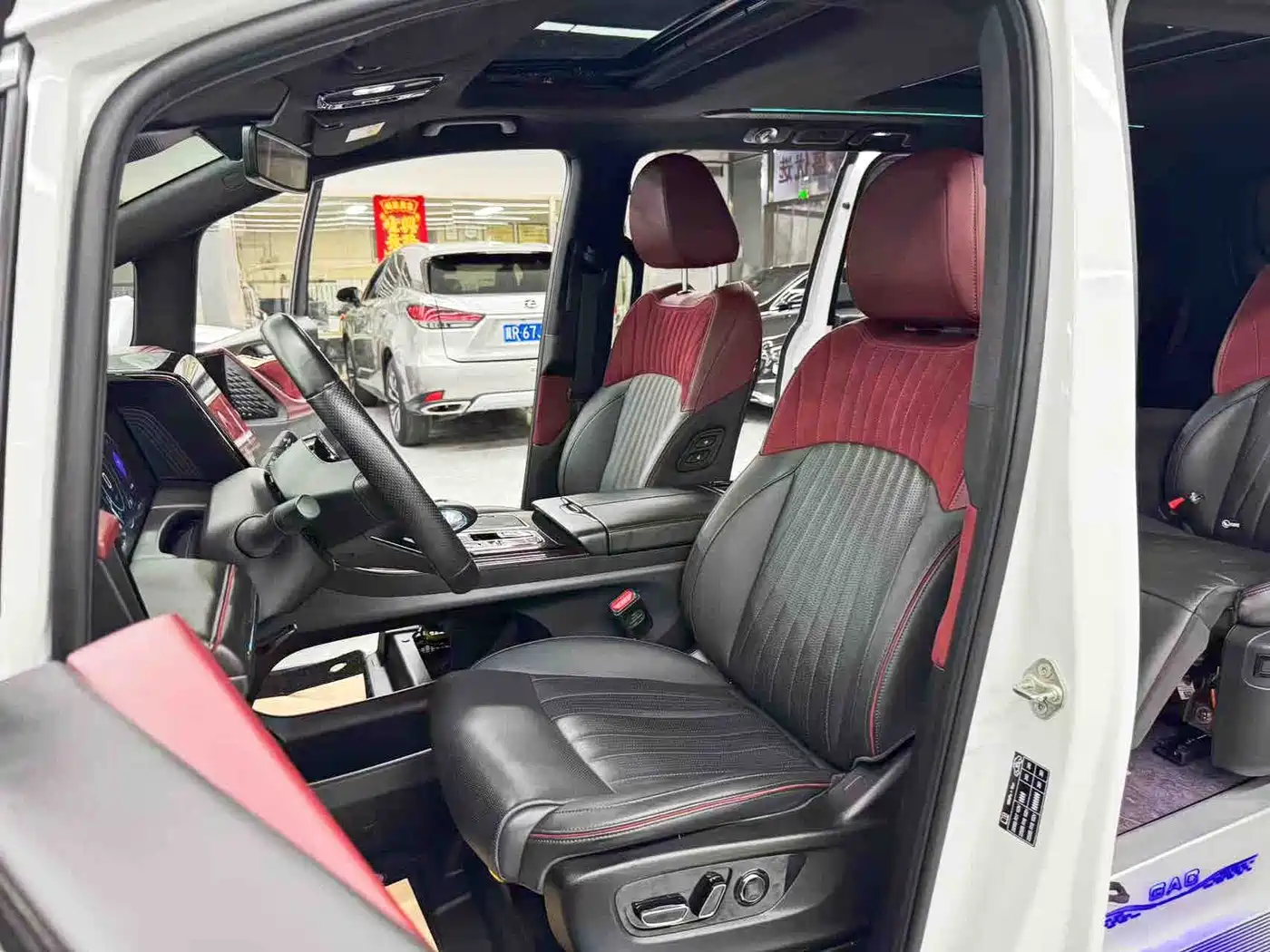 GAC Trumpchi Trumpchi M8 2023 Model Master Series 400T Ultimate Edition фото 14