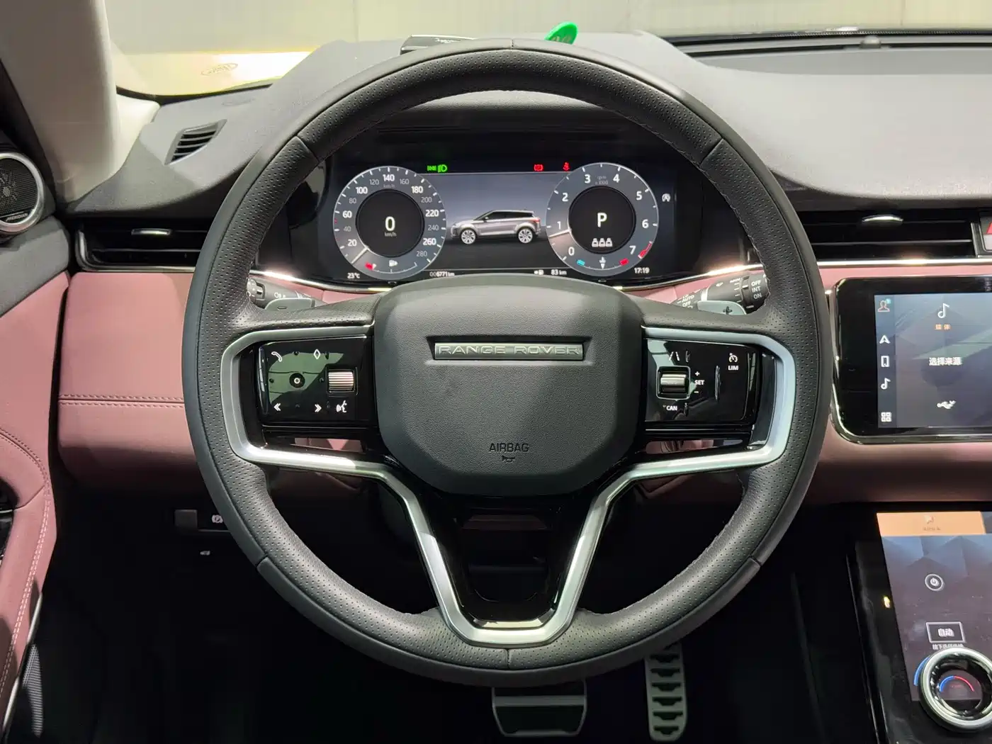 Land Rover Range Rover Evoque 2023 Range Rover Evoque L 249PS Luxury Edition фото 11