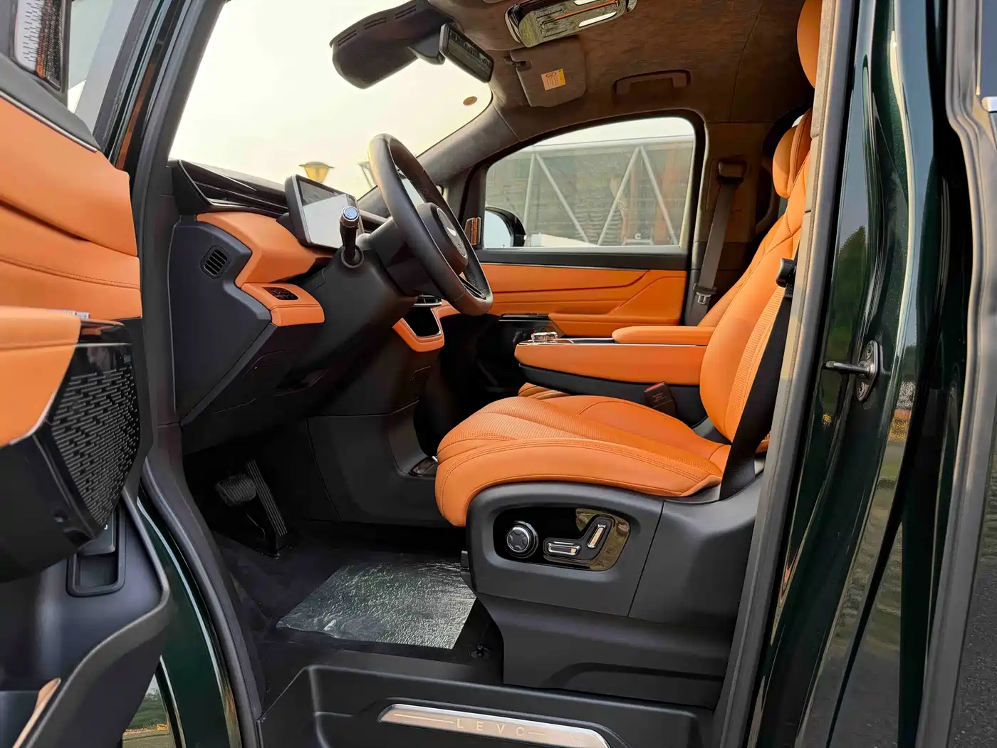 Geely Galaxy Yizhen L380 2025 Model 805km Flagship Edition AWD фото 12