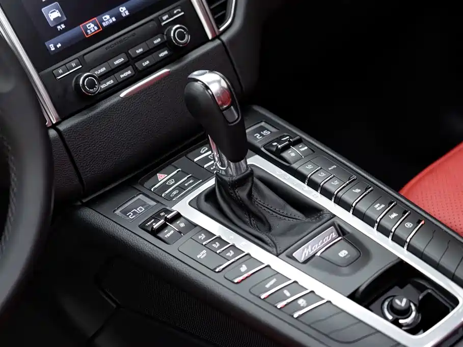 Porsche Macan 2017 Macan 2.0T фото 13