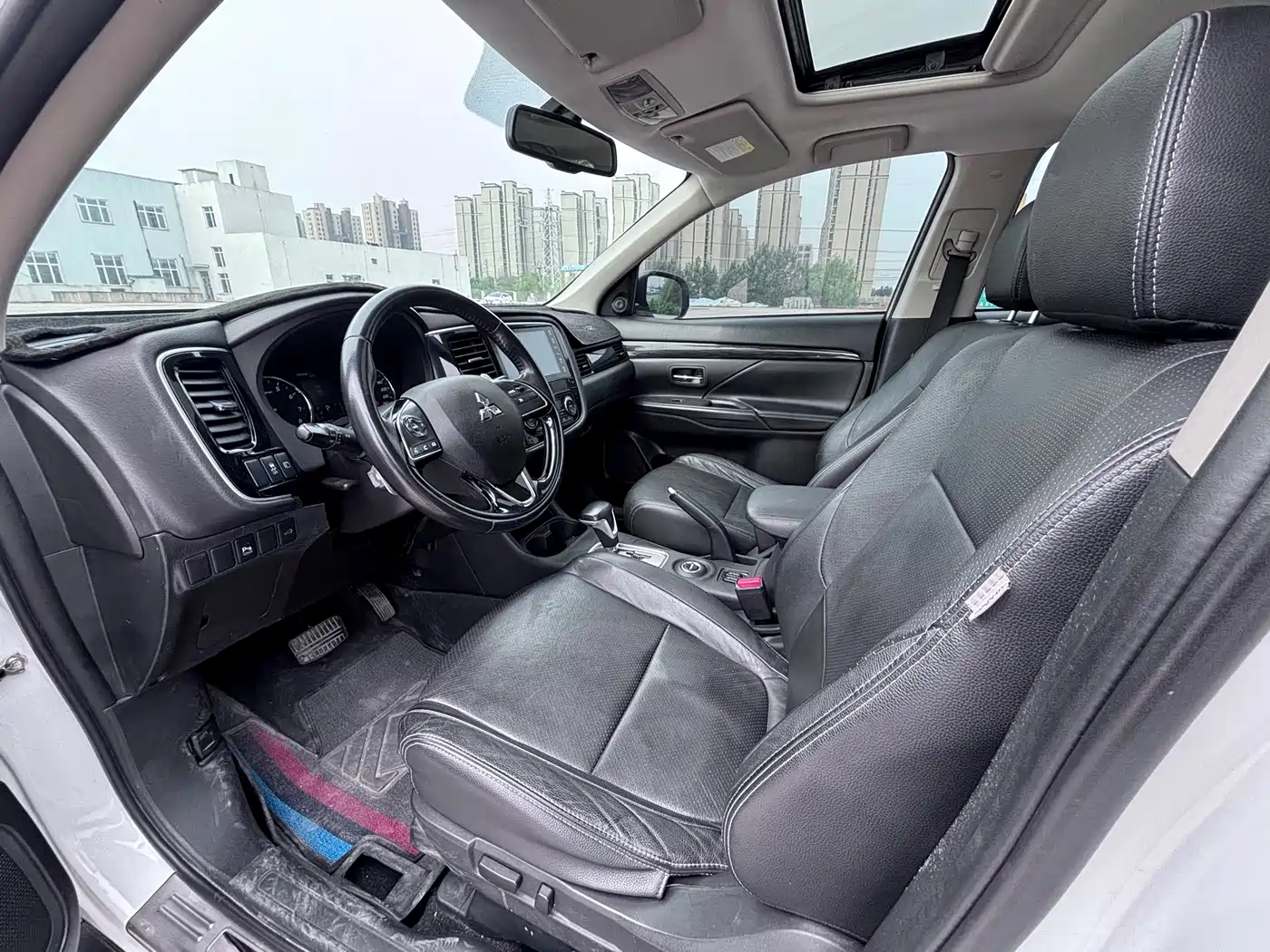 Mitsubishi Outlander 2016 2.4L 4WD Elite Edition 5-seater фото 9