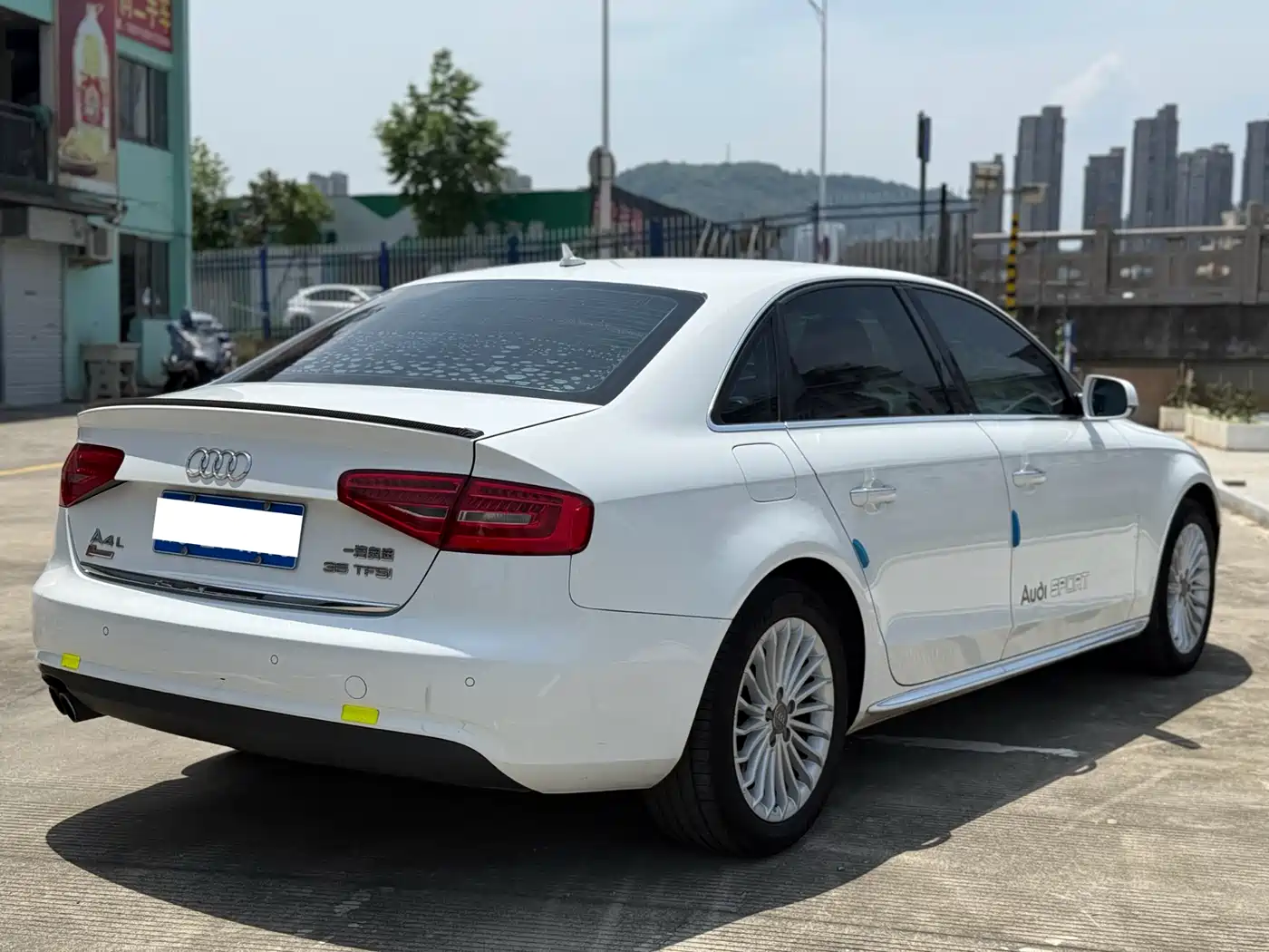 Audi A4L 2016 35 TFSI Automatic Standard фото 2