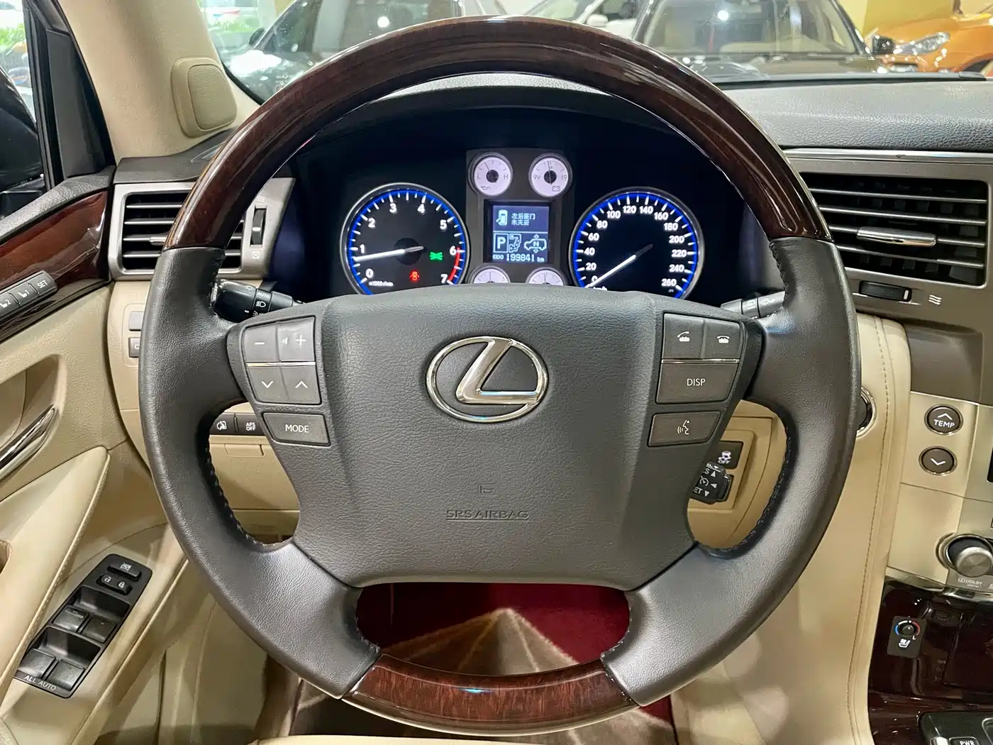 Lexus LX 2009 570 фото 13