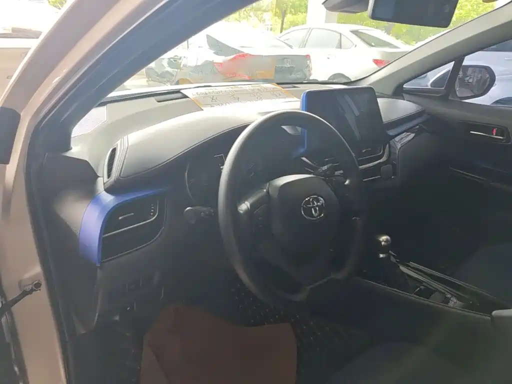 Toyota C-HR 2019 2020 Model 2.0L Leading