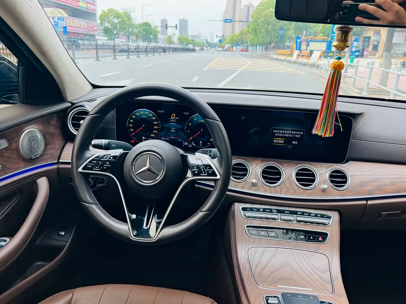 Mercedes-Benz E-Class 2022 E 300 L Luxury фото 6