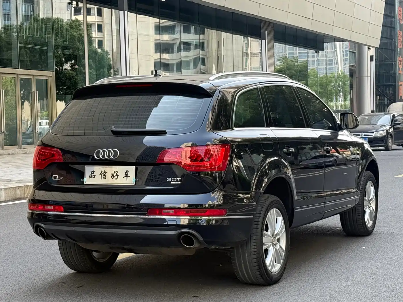 Фото 4 - Audi Q7