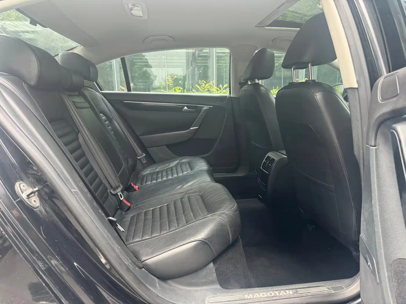 Volkswagen Magotan 2012 Facelift 1.8TSI Luxury фото 14