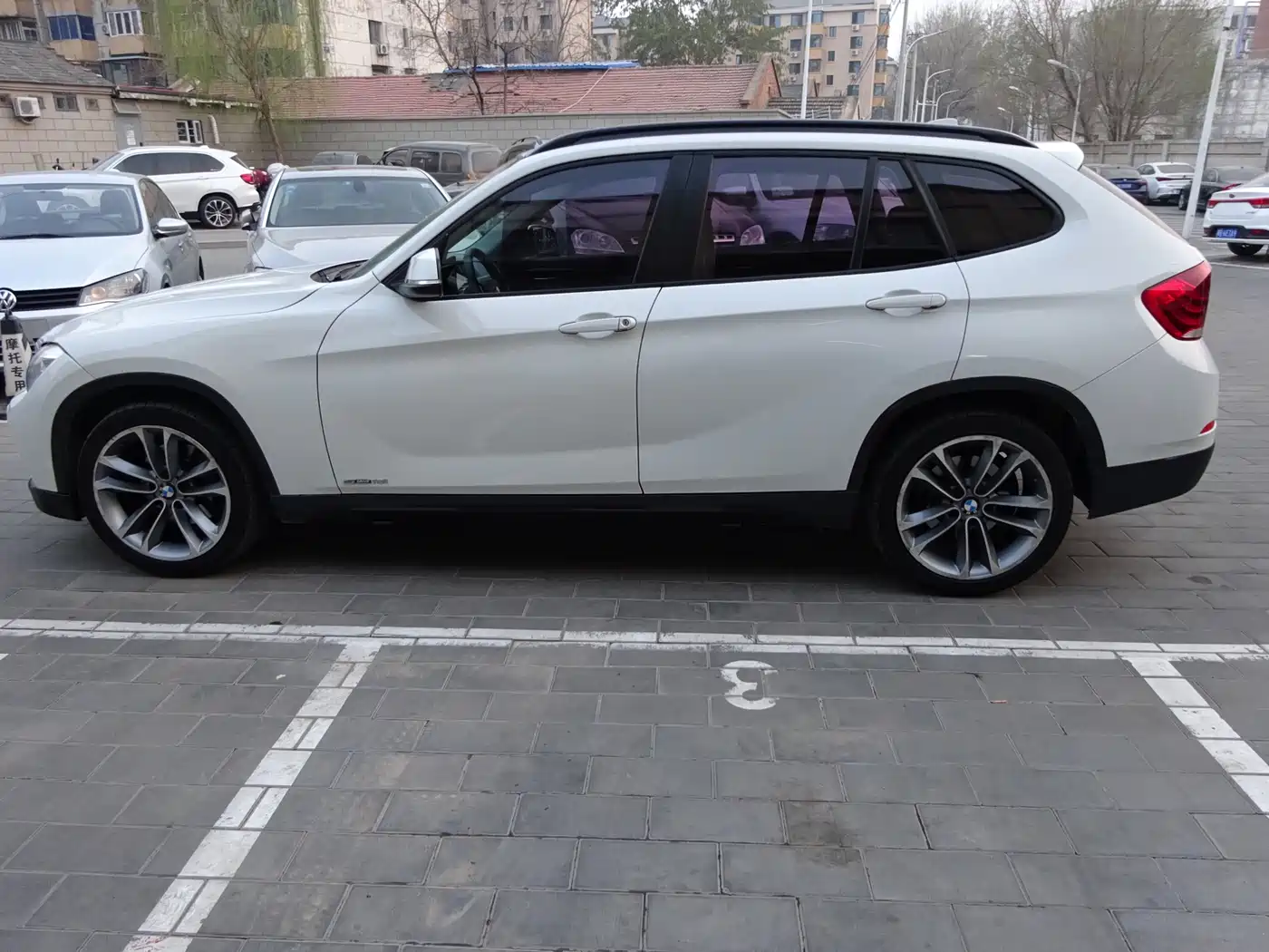 BMW X1 2013 sDrive18i Sport Design Package фото 17