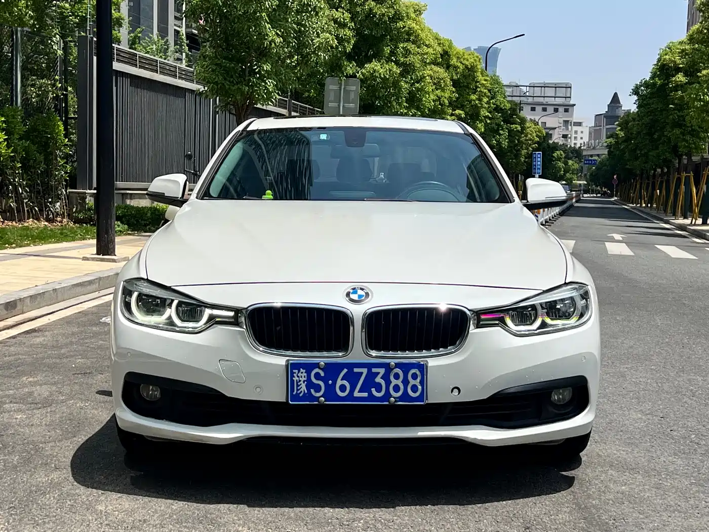 BMW 3 Series 2017 318i Fashion фото 2