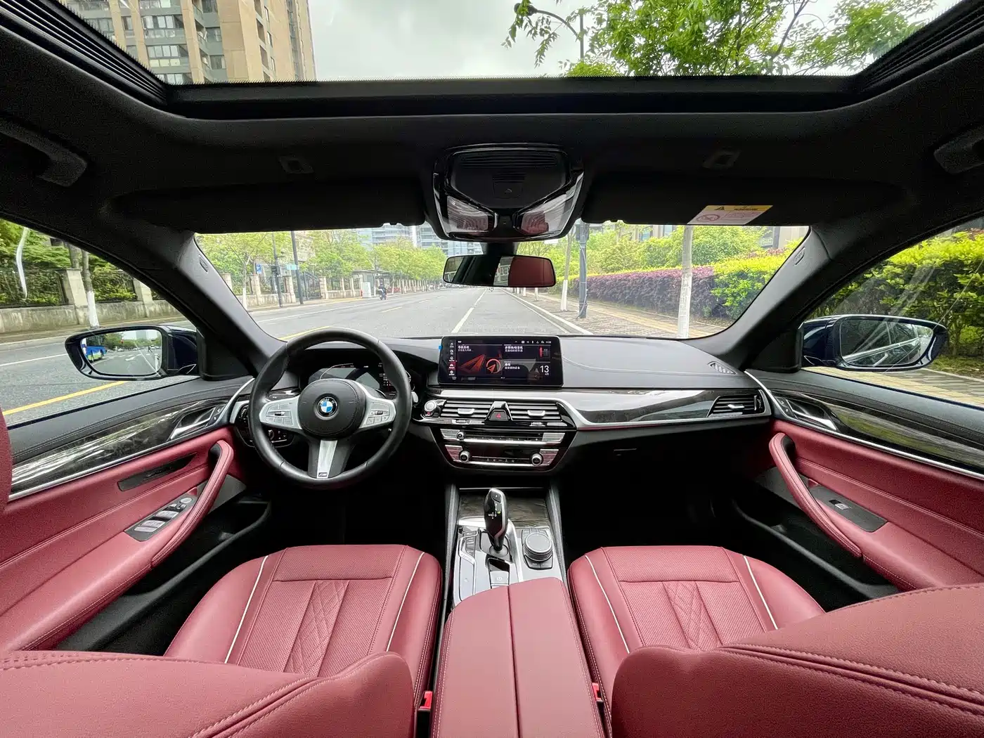 BMW 5 Series 2022 Model Second Facelift 525Li M Sport Package фото 8