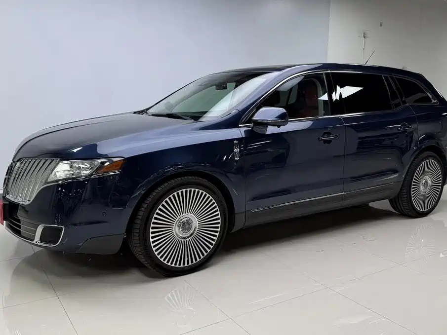 Lincoln MKT 2013