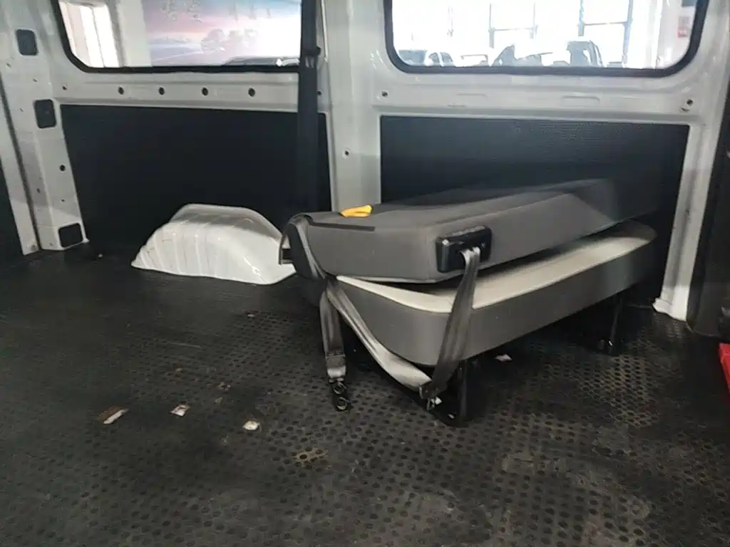 Jiangling E-Fushun 2025 2025 Clear Window Version 41.86kWh Short Wheelbase Low Roof