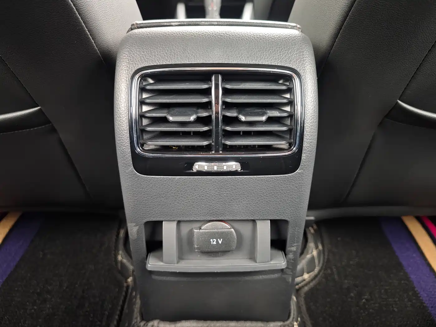 Volkswagen Sagitar 2015 230TSI Automatic Luxury фото 14
