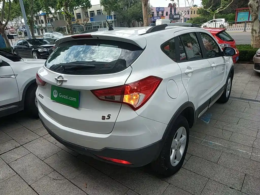 Photo 7 - Haima S5