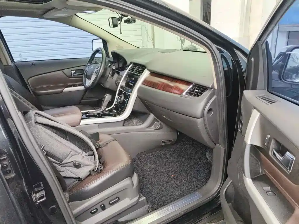 Ford Edge (Import) 2014 2012 2.0T Prestige