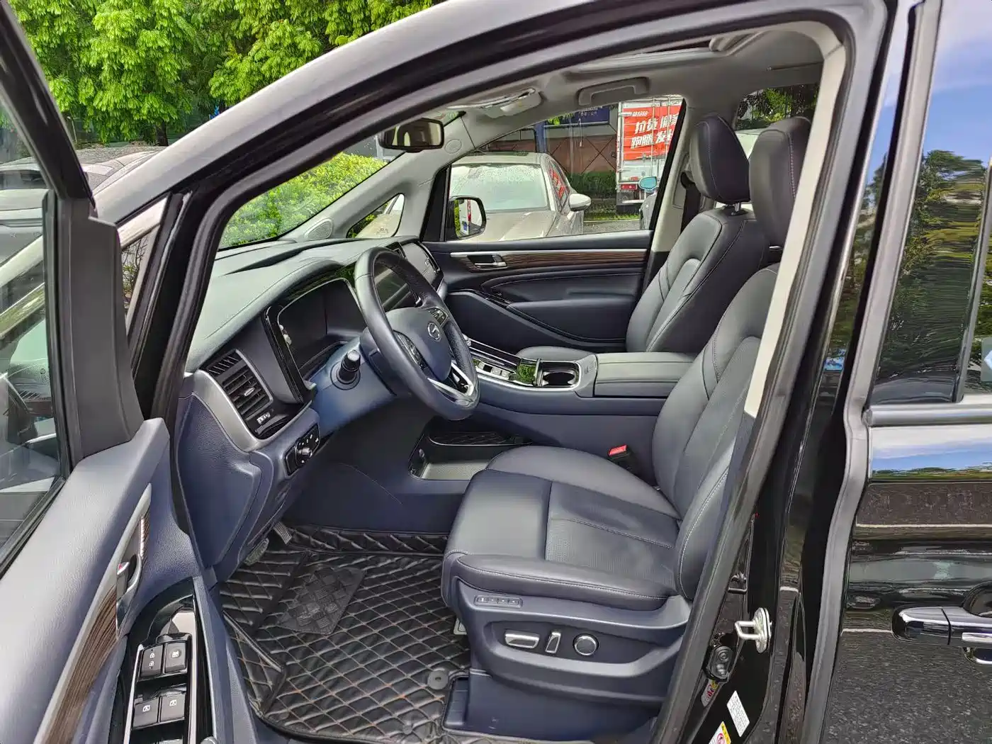 GAC Trumpchi Trumpchi M8 2021 Leading Show Series 390T Luxury Edition фото 5