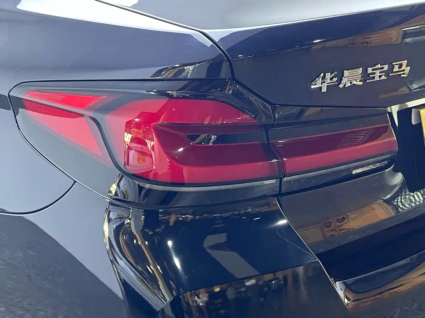 BMW 5 Series 2022 Model Second Facelift 525Li M Sport Package фото 9