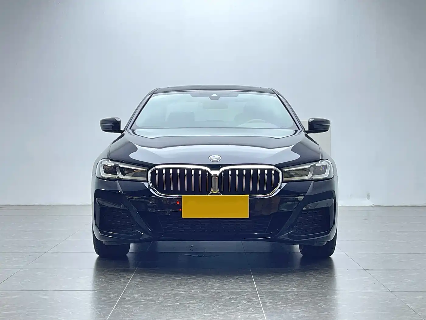 BMW 5 Series 2022 Model Second Facelift 525Li M Sport Package фото 2