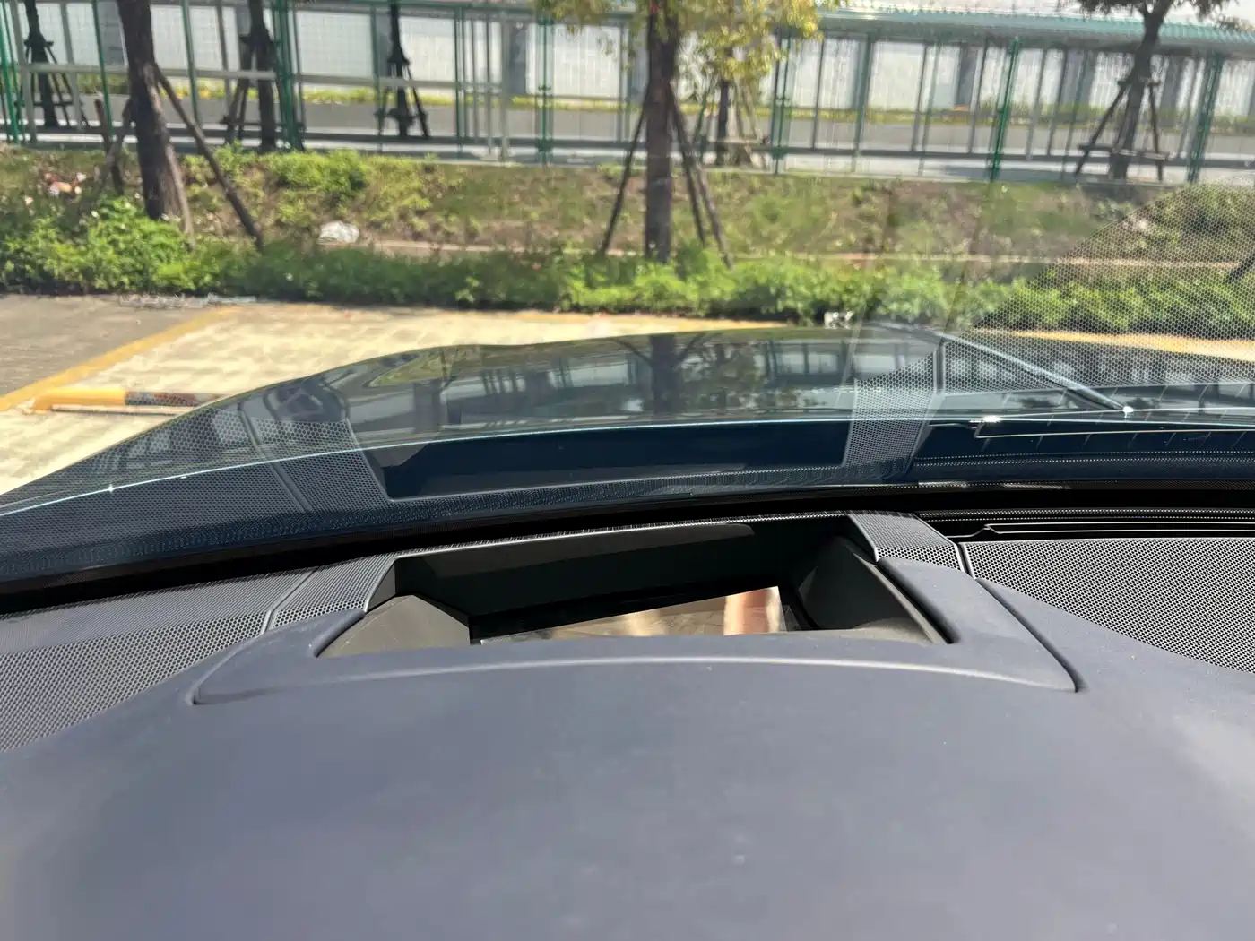 BENTLEY FLYING SPUR PLUG-IN HYBRID