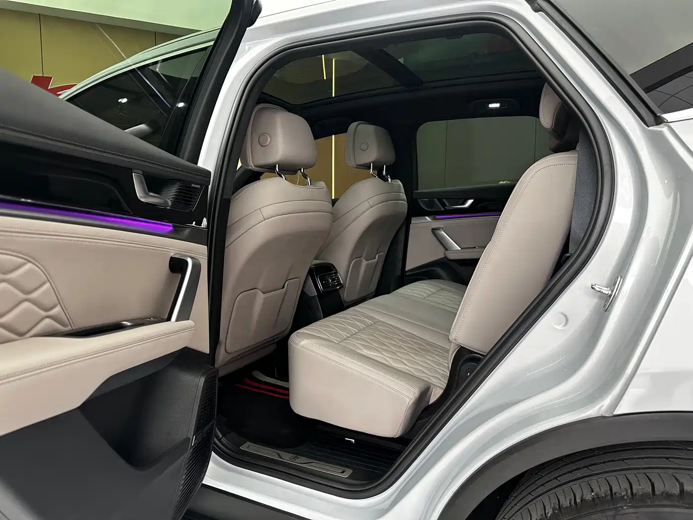 BYD Tang New Energy 2024 Model DM-i Glory Edition 112KM Flagship Type фото 10