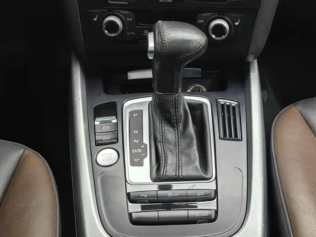 Audi Q5 2018 2017 Plus 40 TFSI Technology