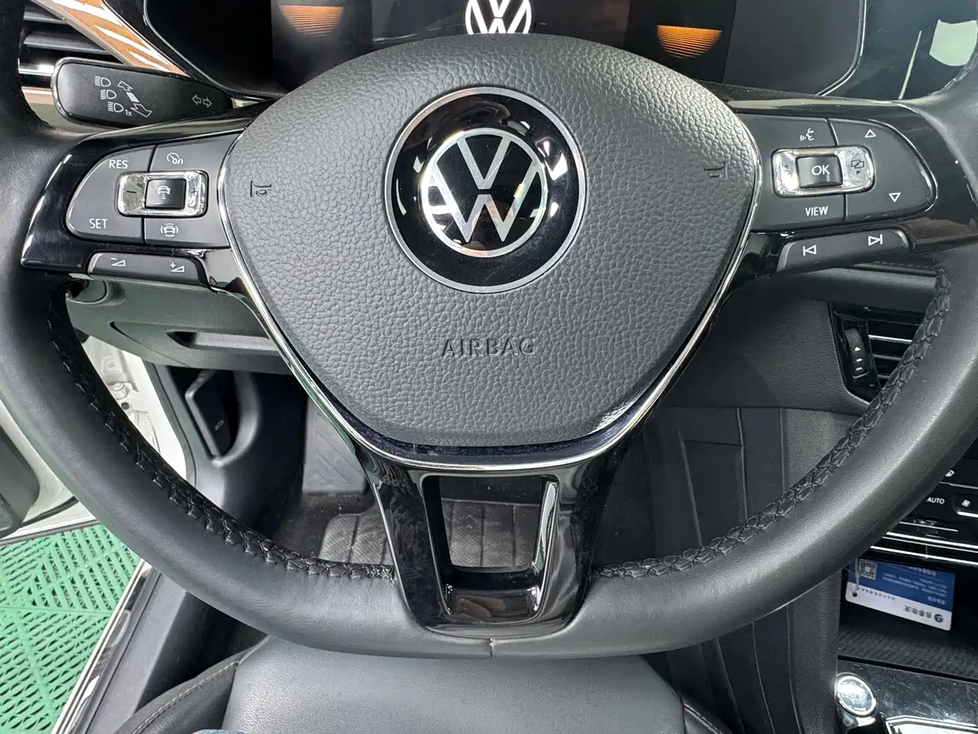 Volkswagen Tharu 2022 280TSI FWD Luxury Edition фото 17
