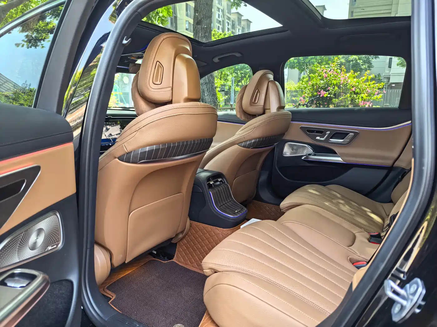 Mercedes-Benz E-Class 2024 Model E 300 L Luxury фото 6