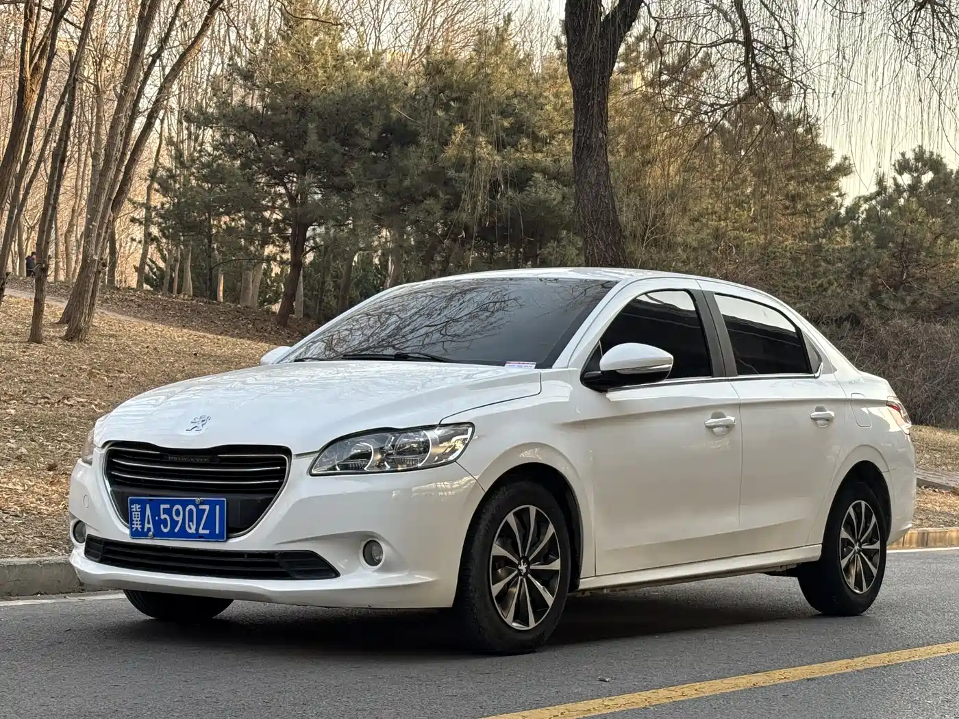 Peugeot 301 2016 1.6L Auto Comfort Edition
