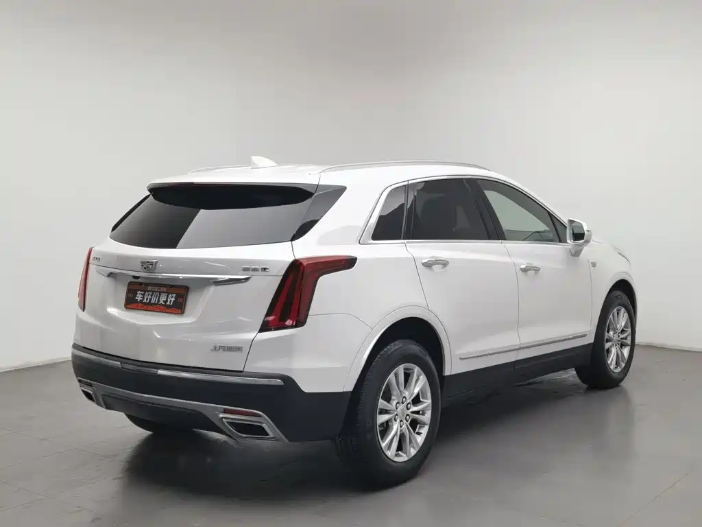 Photo 2 - Cadillac XT5